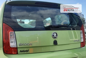 Dveře a příslušenství